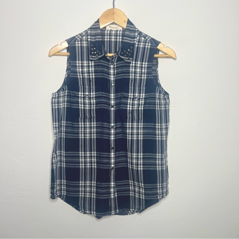 Two by Vince Camuto Plaid Sleeveless Top, Navy and White Cotton Shirt Western